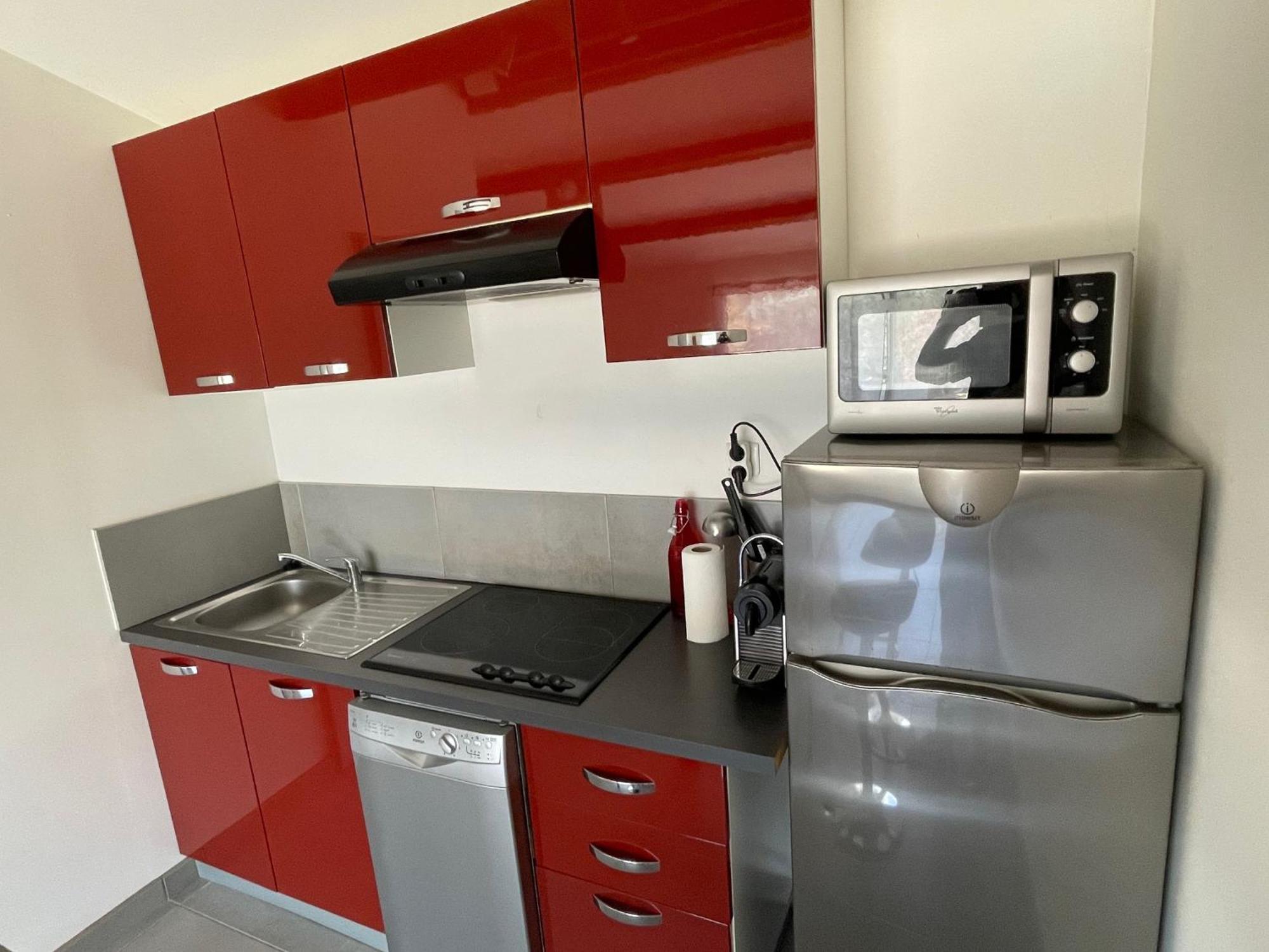 Studio Charmant Avec Terrasse Lançon-Provence Εξωτερικό φωτογραφία