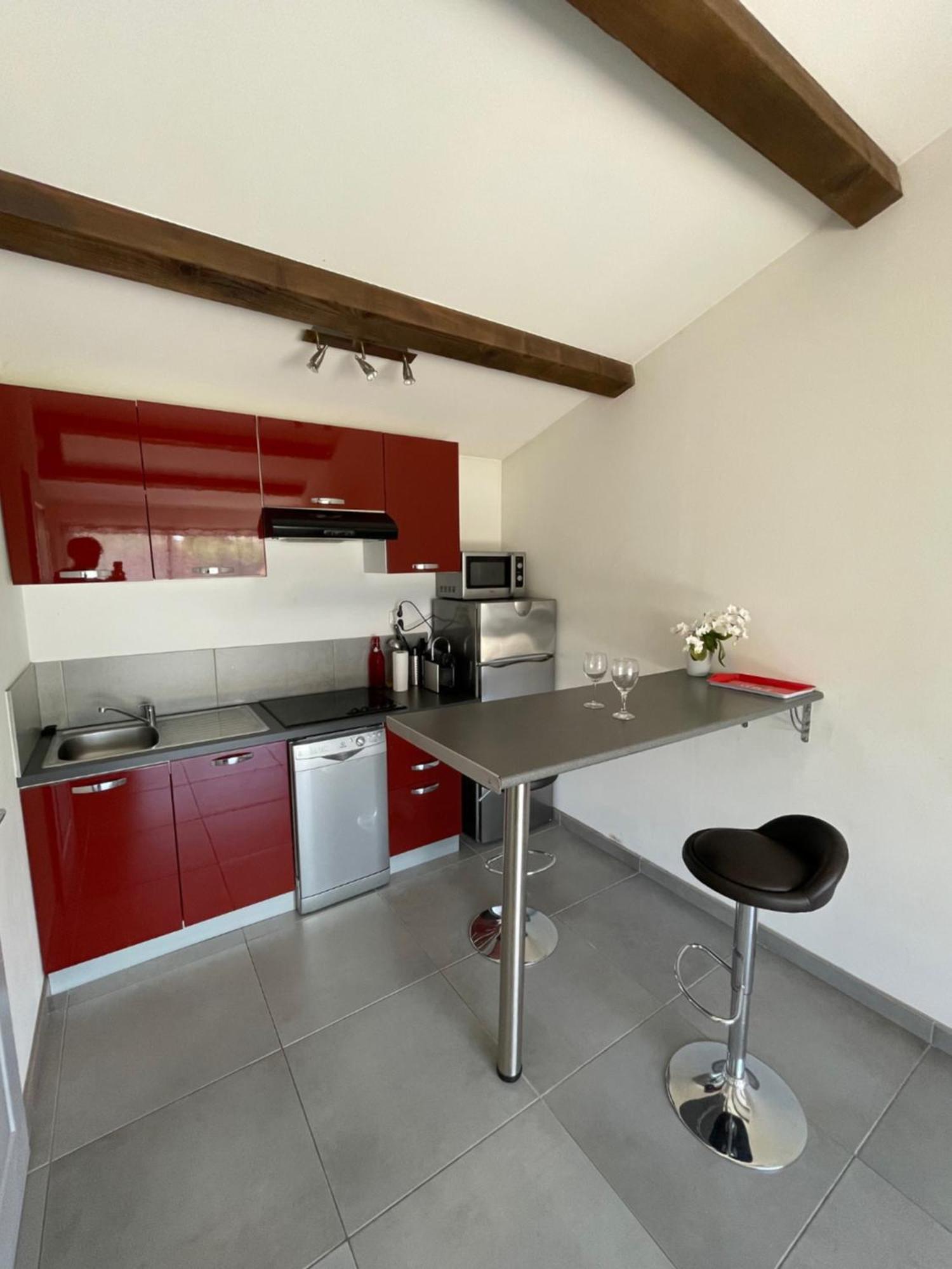 Studio Charmant Avec Terrasse Lançon-Provence Εξωτερικό φωτογραφία